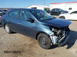 2015 Nissan Versa S Plus with VIN 3N1CN7AP7FL865307, listed as a IAAI auction lot 41537403 with 127,663 mi miles. Bid and sale history available at carsss.com. Image 1.