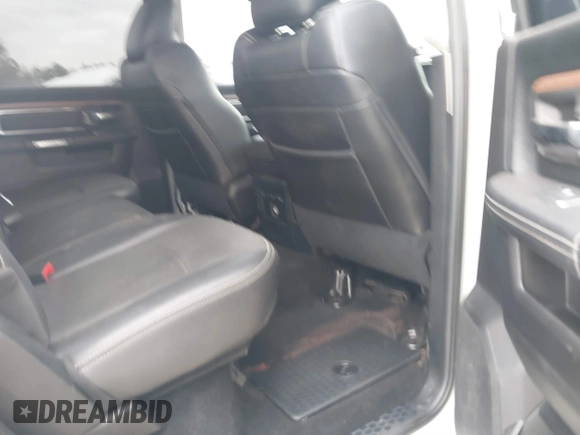 2017 Ram 2500 Laramie with VIN 3C6UR5FL8HG538899, listed as a IAAI auction lot 41830357 with 152,848 mi miles. Bid and sale history available at carsss.com. Image 8.