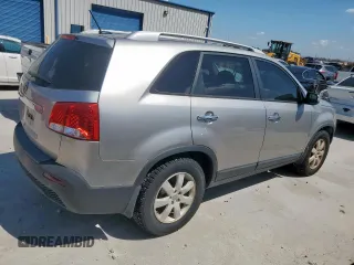 2013 Kia Sorento LX with VIN 5XYKTCA67DG345949, listed as a Copart auction lot 54069275 with 78,473 mi miles and Clean Title. Bid and sale history available at carsss.com. Image 3.