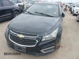 2015 Chevrolet Cruze LS z VIN 1G1PA5SH0F7174655, wystawiony jako IAAI lot #42047067 z przebiegiem 118 060 mil mil oraz . Historia ofert i sprzedaży dostępna na DreamBid. Obrazek 6.