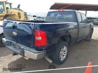 2011 Chevrolet Silverado 1500 LT with VIN 1GCRCSE06BZ210670, listed as a IAAI auction lot 41731033 with 259,099 mi miles. Bid and sale history available at carsss.com. Image 4.