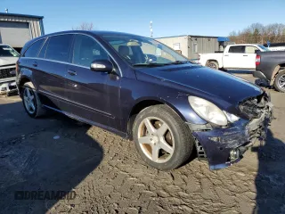2010 Mercedes-Benz R 350 with VIN 4JGCB6FE4AA110943, listed as a Copart auction lot 85556304 with 164,167 mi miles and Salvage Title. Bid and sale history available at DreamBid. Image 4.