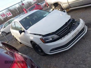 2015 Volkswagen Jetta SEL z VIN 3VWL17AJ8FM357116, wystawiony jako IAAI lot #41087914 z przebiegiem 69 552 mil mil oraz . Historia ofert i sprzedaży dostępna na DreamBid. Obrazek 1.