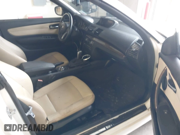 2012 BMW 1 Series 128i с VIN WBAUL7C50CVM82479, выставлен на аукционе IAAI как лот 42447894 с пробегом 166 093 миль миль и . История ставок и продаж доступна на DreamBid. Изображение 5.