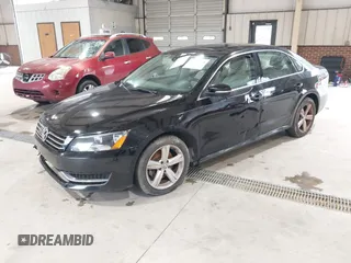2013 Volkswagen Passat SE с VIN 1VWBH7A35DC134295, выставлен на аукционе IAAI как лот 42358750 с пробегом 144 732 миль миль и . История ставок и продаж доступна на DreamBid. Изображение 2.