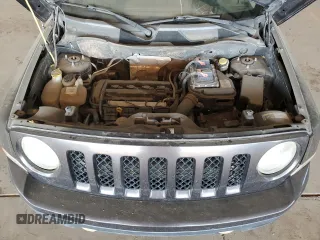 2014 Jeep Patriot Sport z VIN 1C4NJPBB4ED737308, wystawiony jako Copart lot #60673075 z przebiegiem 293 926 mil mil oraz Czysty tytuł • Clean title. Historia ofert i sprzedaży dostępna na DreamBid. Obrazek 11.