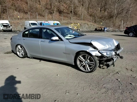 2015 BMW 7 Series 750i с VIN WBAYA8C52FD825851, выставлен на аукционе Copart как лот 45842584 с пробегом 108 517 миль миль и . История ставок и продаж доступна на DreamBid. Изображение 12.