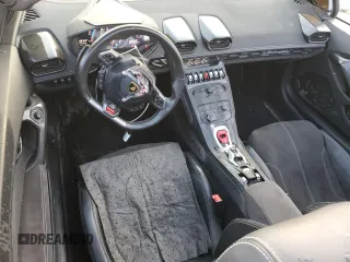 2016 Lamborghini Huracan LP 610-4 z VIN ZHWUR1ZF7GLA05381, wystawiony jako Copart lot #42731925 z przebiegiem 10 965 mil mil oraz Szkoda całkowita • Salvage title. Historia ofert i sprzedaży dostępna na DreamBid. Obrazek 8.
