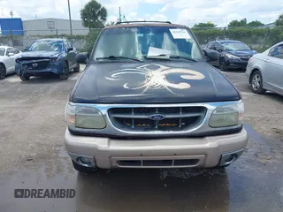 1999 Ford Explorer XLT z VIN 1FMDU32P2XUC31708, wystawiony jako IAAI lot #42243725 z przebiegiem 239 411 mil mil oraz . Historia ofert i sprzedaży dostępna na DreamBid. Obrazek 6.