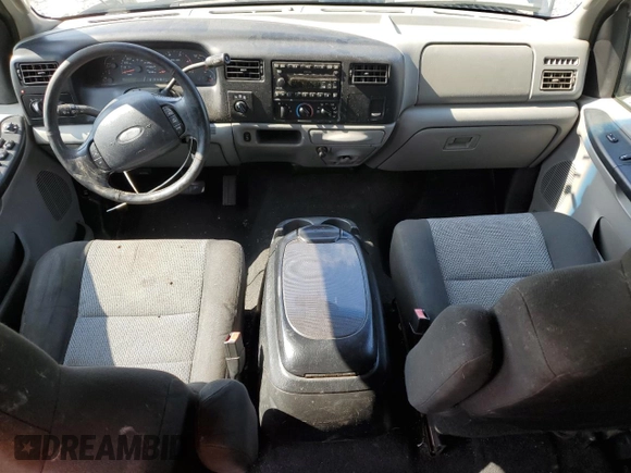 2003 Ford F-250 XL z VIN 1FTNW21F93EA13341, wystawiony jako Copart lot #59484025 z przebiegiem Nie podano mil oraz Szkoda całkowita • Salvage title. Historia ofert i sprzedaży dostępna na DreamBid. Obrazek 8.