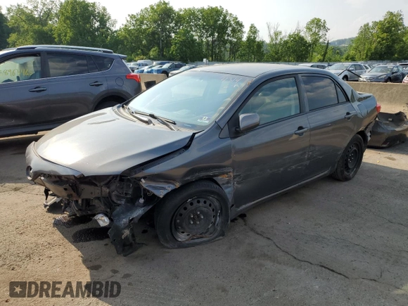 2012 Toyota Corolla L z VIN 2T1BU4EE2CC784314, wystawiony jako Copart lot #57239015 z przebiegiem 168 527 mil mil oraz Szkoda całkowita • Salvage title. Historia ofert i sprzedaży dostępna na DreamBid. Obrazek 1.