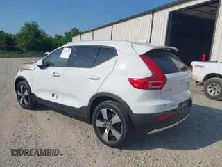 2020 Volvo XC40 Momentum with VIN YV4162UK1L2262562, listed as a IAAI auction lot 41437307 with Not Provided miles and . Bid and sale history available at DreamBid. Image 3.