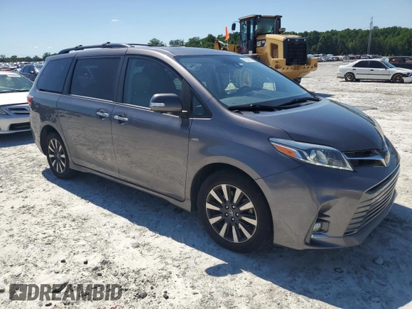 2020 Toyota Sienna XLE z VIN 5TDDZ3DC3LS236382, wystawiony jako Copart lot #57954705 z przebiegiem 69 761 mil mil oraz Szkoda całkowita • Salvage title. Historia ofert i sprzedaży dostępna na DreamBid. Obrazek 4.