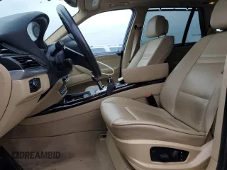 2011 BMW X5 35i with VIN 5UXZV4C5XBL405046, listed as a Copart auction lot 84447124 with 180,936 mi miles and Clean Title. Bid and sale history available at carsss.com. Image 7.
