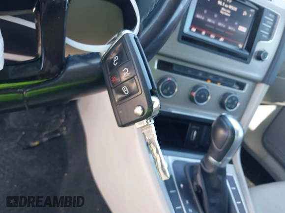 2015 Volkswagen Golf S с VIN 3VWCA7AUXFM504921, выставлен на аукционе IAAI как лот 42373589 с пробегом 224 135 миль миль и . История ставок и продаж доступна на DreamBid. Изображение 11.