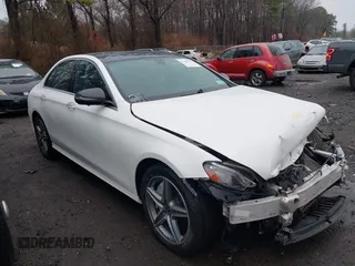 2019 Mercedes-Benz E-Class E 300 with VIN WDDZF4KBXKA514520, listed as a IAAI auction lot 41788721 with 71,600 mi miles. Bid and sale history available at carsss.com. Image 13.