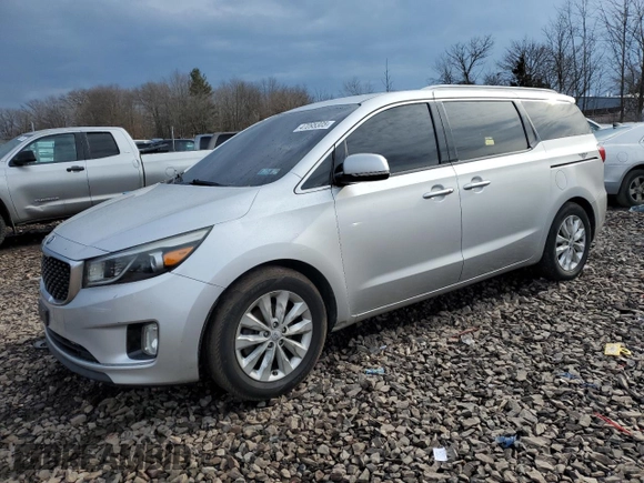 2015 Kia Sedona EX with VIN KNDMC5C18F6055487, listed as a Copart auction lot 47095305 with 221,310 mi miles and Salvage Title. Bid and sale history available at carsss.com. Image 1.