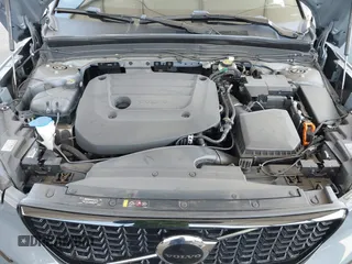 2023 Volvo XC40 Ultimate Dark Theme z VIN YV4L12UX9P2952245, wystawiony jako IAAI lot #42205666 z przebiegiem 19 952 mil mil oraz . Historia ofert i sprzedaży dostępna na DreamBid. Obrazek 10.
