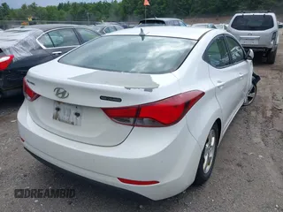 2015 Hyundai Elantra SE z VIN 5NPDH4AE2FH592038, wystawiony jako IAAI lot #42388634 z przebiegiem 188 945 mil mil oraz . Historia ofert i sprzedaży dostępna na DreamBid. Obrazek 4.