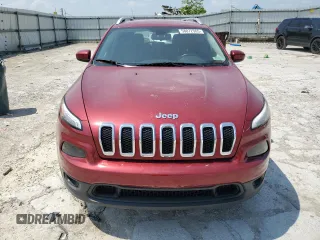 2017 Jeep Cherokee Latitude with VIN 1C4PJLCB7HW613803, listed as a Copart auction lot 58072565 with 122,321 mi miles and Salvage title. Bid and sale history available at DreamBid. Image 5.