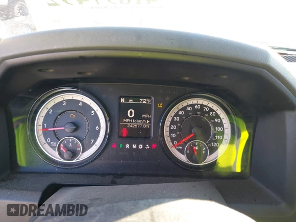 2018 Ram 1500 SLT z VIN 1C6RR6GG2JS119281, wystawiony jako IAAI lot #41897492 z przebiegiem 242 877 mil mil oraz . Historia ofert i sprzedaży dostępna na DreamBid. Obrazek 7.