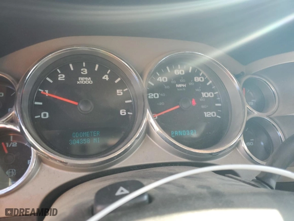 2008 Chevrolet Silverado 1500 LT w/2LT with VIN 2GCEC19J781187994, listed as a Copart auction lot 41428845 with 304,358 mi miles and Clean Title. Bid and sale history available at carsss.com. Image 9.