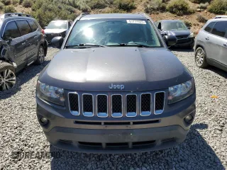 2016 Jeep Compass Sport с VIN 1C4NJDBB5GD798992, выставлен на аукционе Copart как лот 61777825 с пробегом 107 541 миль миль и Списание • Salvage title. История ставок и продаж доступна на DreamBid. Изображение 5.