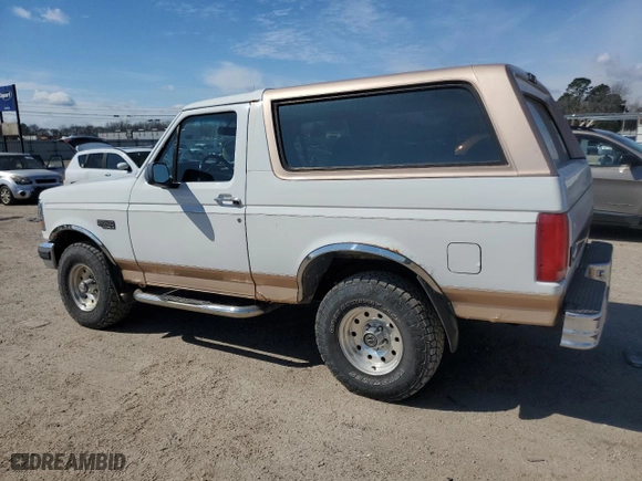 1996 Ford Bronco XL with VIN 1FMEU15N3TLB21558, listed as a Copart auction lot 45960715 with 157,276 mi miles and Clean Title. Bid and sale history available at carsss.com. Image 2.
