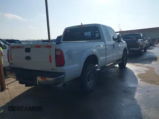 2011 Ford F-250 XL with VIN 1FT7X2B60BEB58870, listed as a IAAI auction lot 41519031 with 208,342 mi miles and . Bid and sale history available at DreamBid. Image 4.