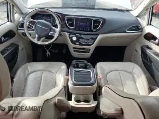 2017 Chrysler Pacifica Limited z VIN 2C4RC1GG1HR504842, wystawiony jako Copart lot #54970065 z przebiegiem 117 802 mil mil oraz Szkoda całkowita • Salvage title. Historia ofert i sprzedaży dostępna na DreamBid. Obrazek 8.