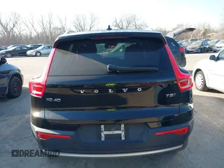 2020 Volvo XC40 Momentum with VIN YV4162UK5L2196730, listed as a IAAI auction lot 41777418 with 43,465 mi miles and . Bid and sale history available at DreamBid. Image 16.