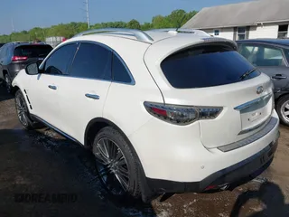 2017 Infiniti QX70 with VIN JN8CS1MW0HM411905, listed as a IAAI auction lot 42136954 with 84,146 mi miles. Bid and sale history available at carsss.com. Image 3.