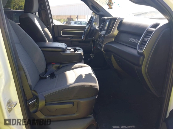 2024 Ram 2500 Big Horn with VIN 3C6UR5DJ2RG303949, listed as a IAAI auction lot 42575281 with 117,754 mi miles and . Bid and sale history available at DreamBid. Image 5.
