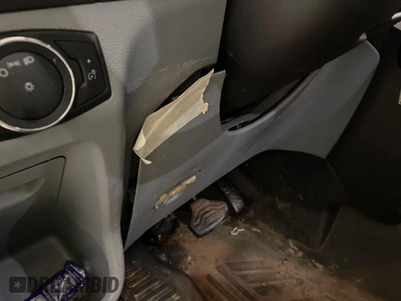 2018 Ford Transit с VIN 1FTYE1YM9JKB52110, выставлен на аукционе IAAI как лот 42610426 с пробегом 156 532 миль миль и . История ставок и продаж доступна на DreamBid. Изображение 39.