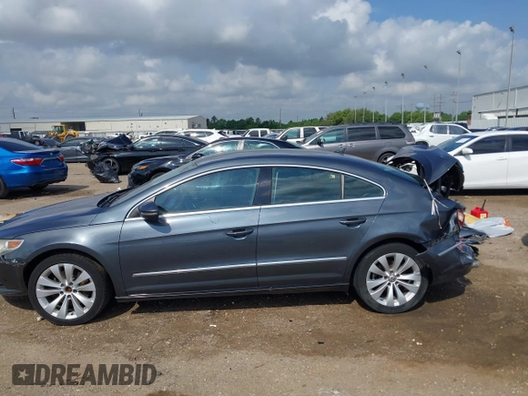 2009 Volkswagen CC Sport with VIN WVWML73C79E553395, listed as a IAAI auction lot 42078061 with 167,110 mi miles. Bid and sale history available at carsss.com. Image 15.