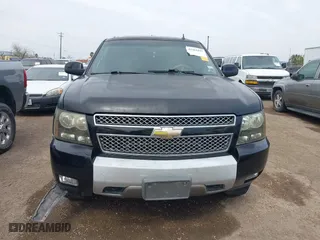 2010 Chevrolet Suburban LT with VIN 1GNUKJE39AR175422, listed as a IAAI auction lot 41561047 with 1 mi miles. Bid and sale history available at carsss.com. Image 12.