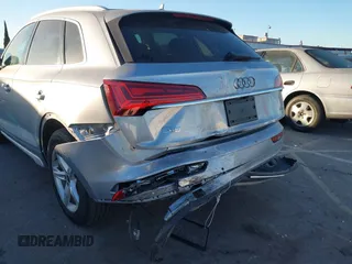2023 Audi Q5 Premium with VIN WA1ABAFY9P2084975, listed as a IAAI auction lot 41302774 with 40,203 mi miles. Bid and sale history available at carsss.com. Image 6.