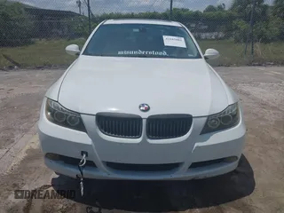 2006 BMW 3 Series 325i with VIN WBAVB13586KR64000, listed as a IAAI auction lot 42185081 with 160,589 mi miles. Bid and sale history available at carsss.com. Image 6.
