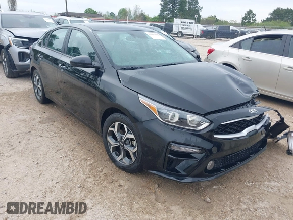 2021 Kia Forte FE with VIN 3KPF24AD5ME402798, listed as a IAAI auction lot 41891158 with 89,250 mi miles. Bid and sale history available at carsss.com. Image 1.
