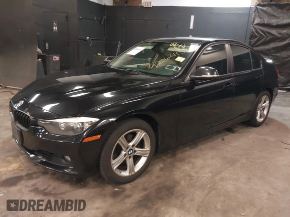 2015 BMW 3 Series 328i xDrive с VIN WBA3B5G55FNS13718, выставлен на аукционе IAAI как лот 42264153 с пробегом 180 428 миль миль и . История ставок и продаж доступна на DreamBid. Изображение 17.