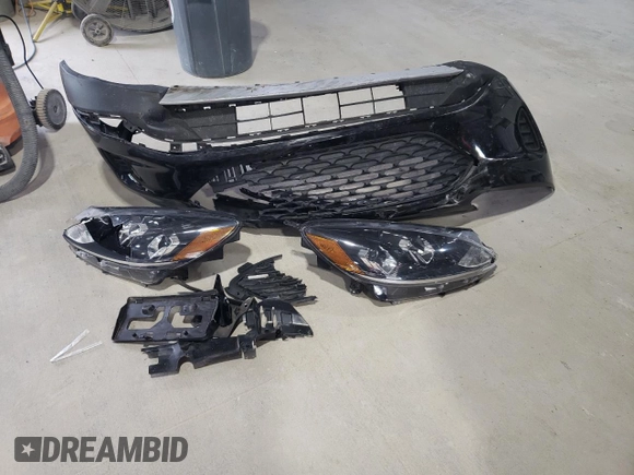 2020 Ford Escape S with VIN 1FMCU9F61LUB70605, listed as a Copart auction lot 58466065 with 70,348 mi miles and Salvage title. Bid and sale history available at DreamBid. Image 13.