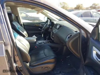 2013 Nissan Pathfinder Platinum with VIN 5N1AR2MN4DC639381, listed as a IAAI auction lot 41408173 with 136,509 mi miles. Bid and sale history available at carsss.com. Image 5.