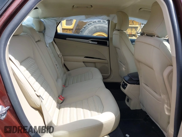 2016 Ford Fusion SE with VIN 3FA6P0HD6GR253742, listed as a IAAI auction lot 41986812 with 115,522 mi miles. Bid and sale history available at carsss.com. Image 8.