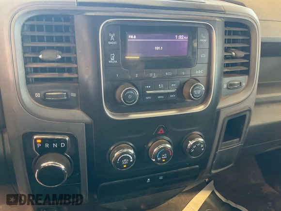 2017 Ram 1500 Tradesman с VIN 3C6JR6DG0HG776907, выставлен на аукционе IAAI как лот 42743426 с пробегом 162 492 миль миль и . История ставок и продаж доступна на DreamBid. Изображение 9.