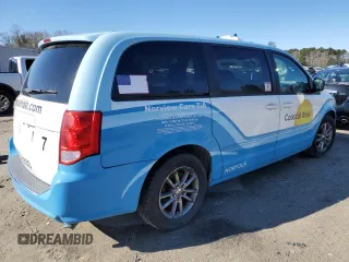 2017 Dodge Grand Caravan SE z VIN 2C4RDGBG5HR646618, wystawiony jako Copart lot #48858365 z przebiegiem 176 304 mil mil oraz Tytuł czysty. Historia ofert i sprzedaży dostępna na DreamBid. Obrazek 3.
