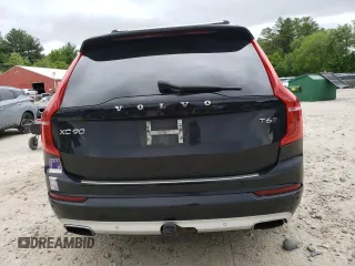 2017 Volvo XC90 Momentum z VIN YV4A22PK5H1153820, wystawiony jako Copart lot #57767795 z przebiegiem 68 668 mil mil oraz Szkoda całkowita • Salvage title. Historia ofert i sprzedaży dostępna na DreamBid. Obrazek 6.