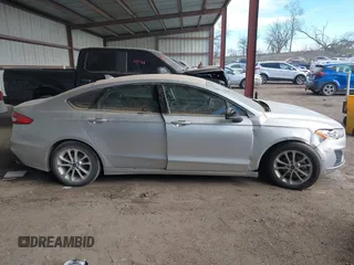 2019 Ford Fusion SE with VIN 3FA6P0HD8KR186392, listed as a IAAI auction lot 41884740 with 64,663 mi miles. Bid and sale history available at carsss.com. Image 14.