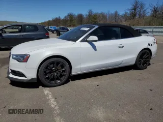 2013 Audi A5 Premium Plus z VIN WAULFAFH7DN016152, wystawiony jako Copart lot #54845345 z przebiegiem 131 727 mil mil oraz Szkody całkowita. Historia ofert i sprzedaży dostępna na DreamBid. Obrazek 1.