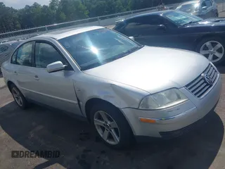 2004 Volkswagen Passat GLX with VIN WVWRH63BX4P093381, listed as a IAAI auction lot 42628229 with 148,267 mi miles and . Bid and sale history available at DreamBid. Image 1.
