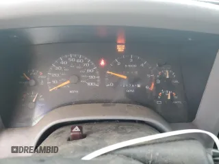 1997 GMC Jimmy SLS with VIN 1GKDT13WXV2563104, listed as a Copart auction lot 86317834 with 121,791 mi miles and Salvage Title. Bid and sale history available at carsss.com. Image 9.